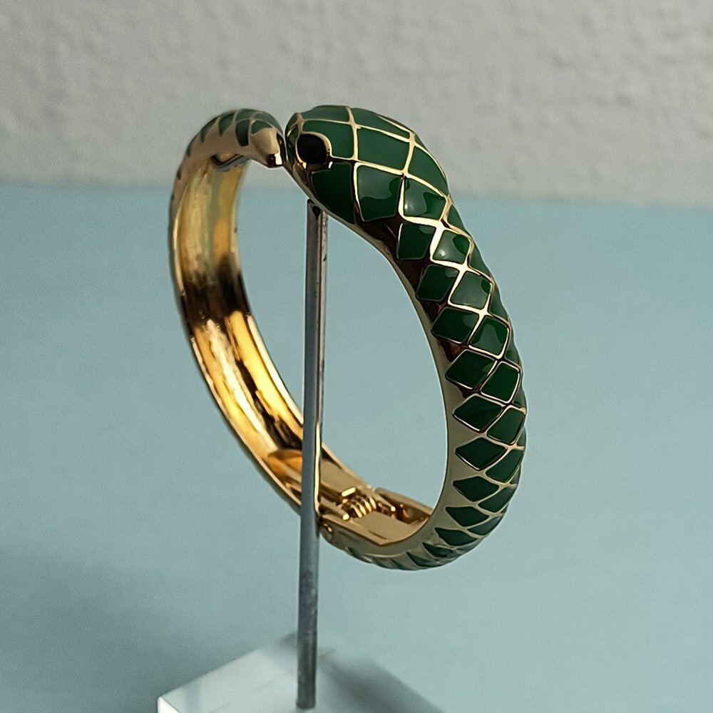 Serpenti Snake Enamel Hinged Cuff Bracelet Cut Diamond Emerald Green Gol… - Picture 3 of 7
